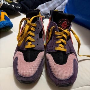 Nike Huarache ACG Terra colorway.  Purple and Pink with Yellow Laces